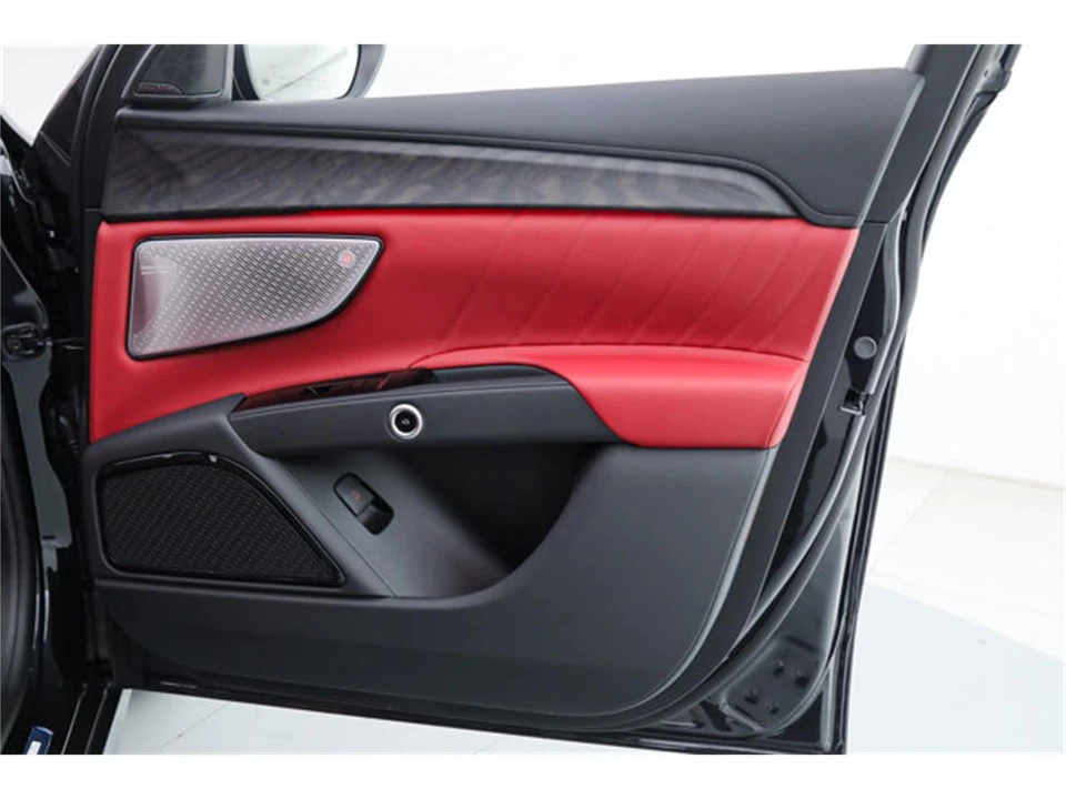 2026 Maserati Grecale - Image 11 of 21