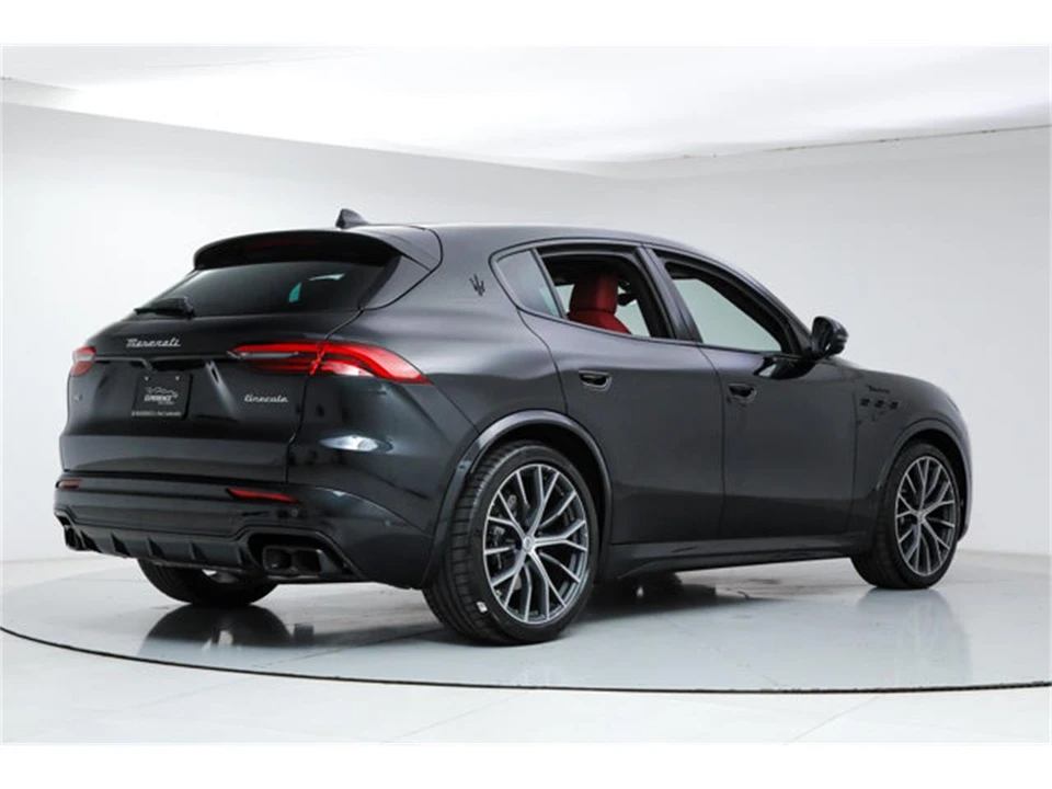 2026 Maserati Grecale - Image 5 of 21