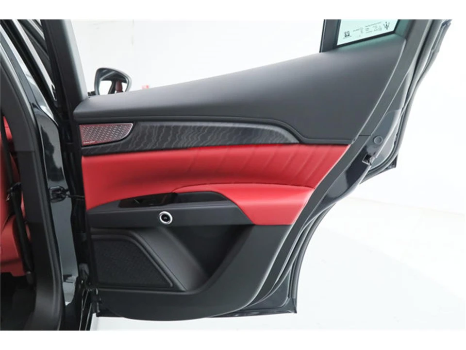 2026 Maserati Grecale - Image 14 of 21