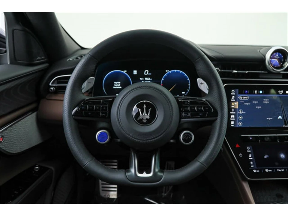 2026 Maserati Grecale - Image 17 of 23