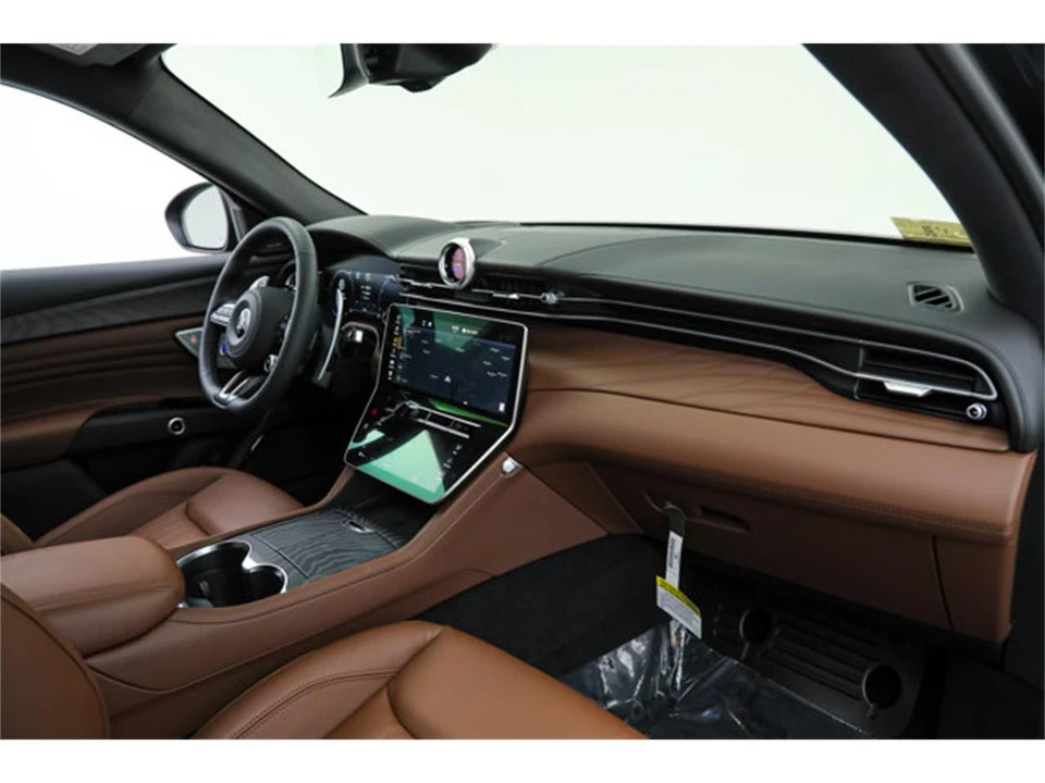 2026 Maserati Grecale - Image 11 of 23