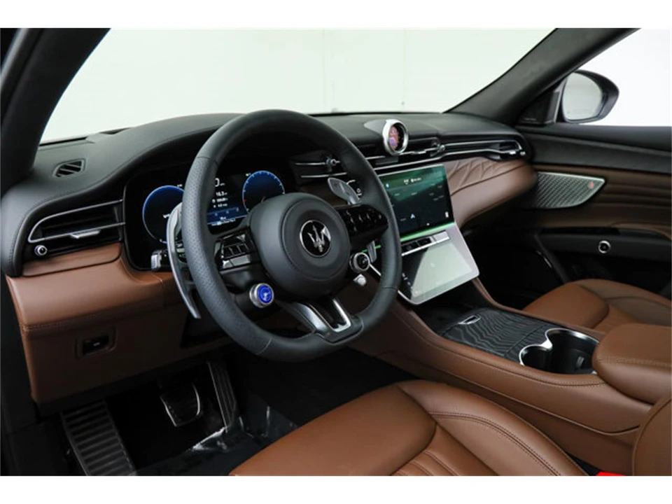 2026 Maserati Grecale - Image 16 of 23