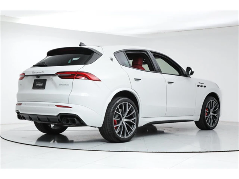 2026 Maserati Grecale - Image 5 of 21