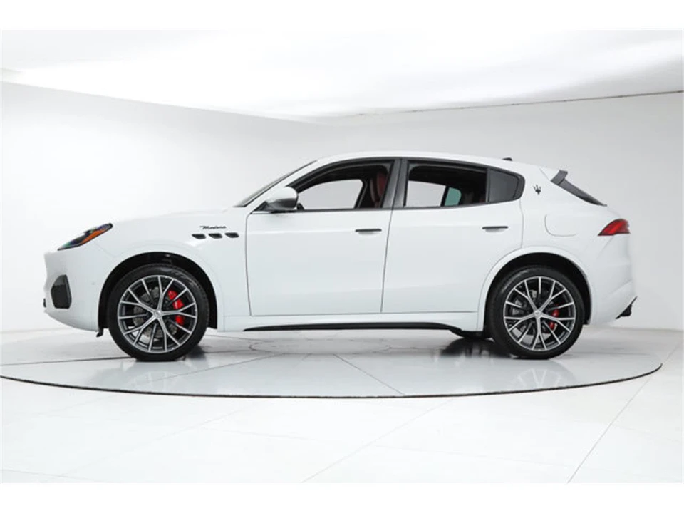 2026 Maserati Grecale - Image 2 of 21