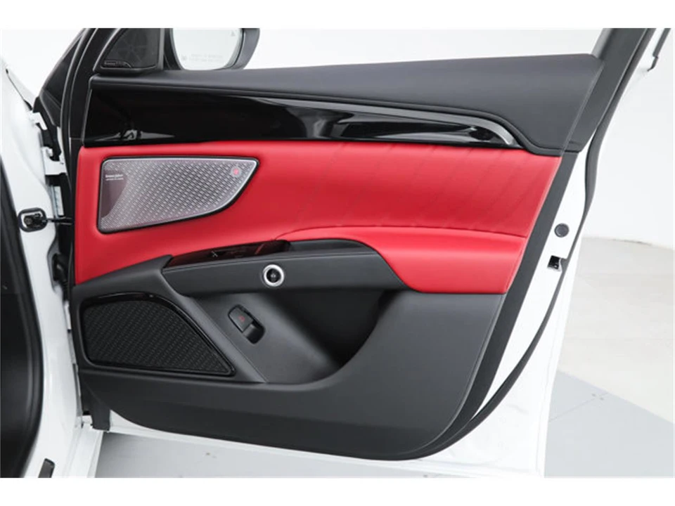 2026 Maserati Grecale - Image 11 of 21