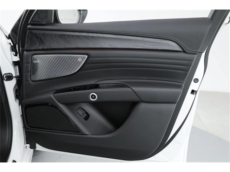 2026 Maserati Grecale - Image 9 of 20