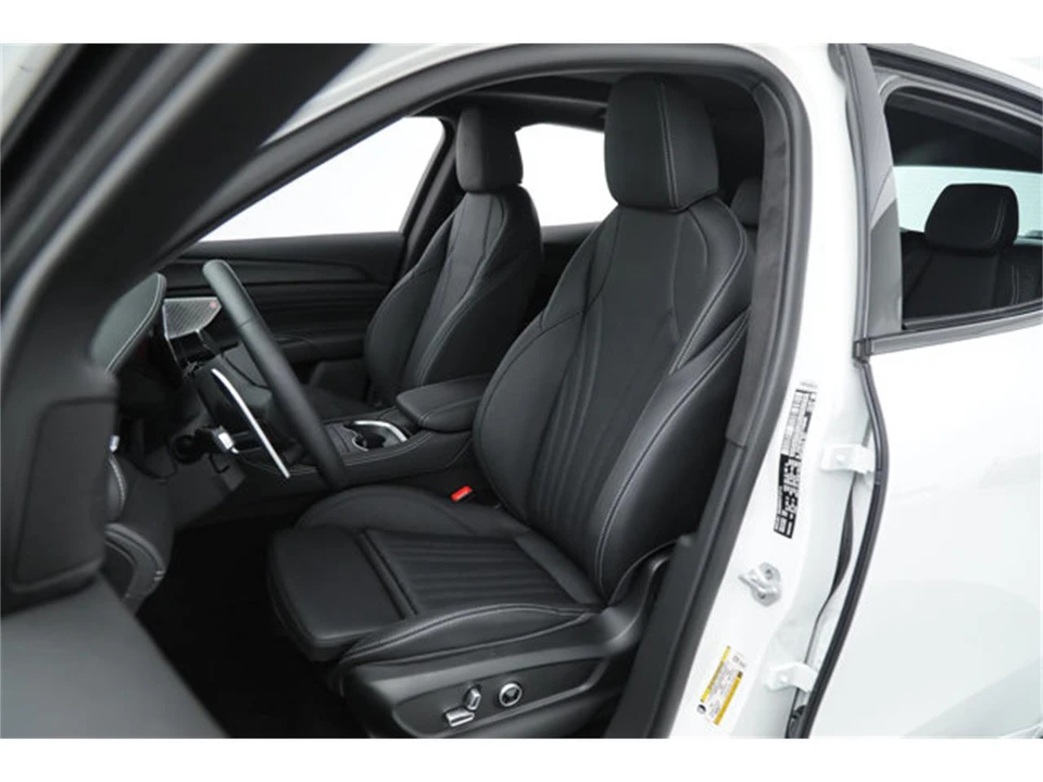 2026 Maserati Grecale - Image 17 of 20