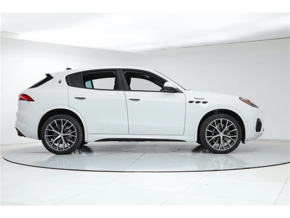 2026 Maserati Grecale - Image 6 of 20
