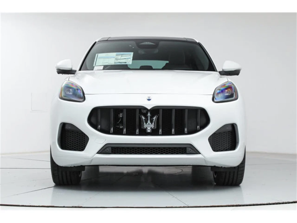 2026 Maserati Grecale - Image 8 of 20