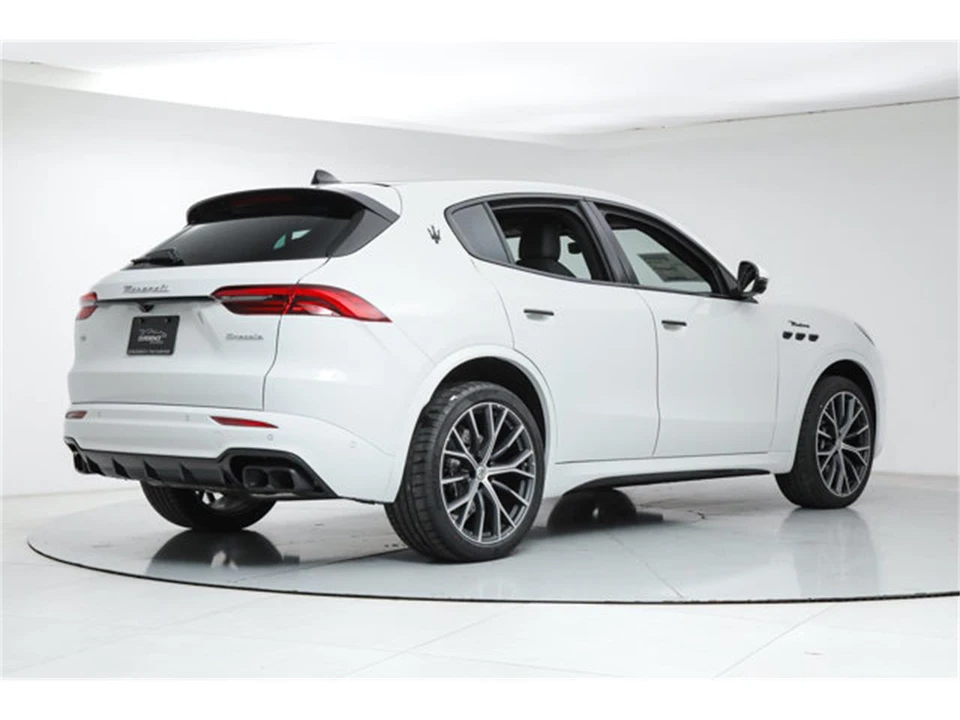 2026 Maserati Grecale - Image 5 of 20