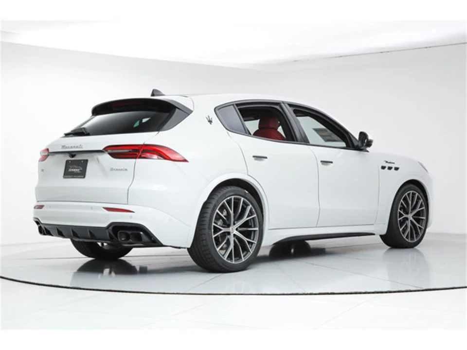 2026 Maserati Grecale - Image 5 of 20