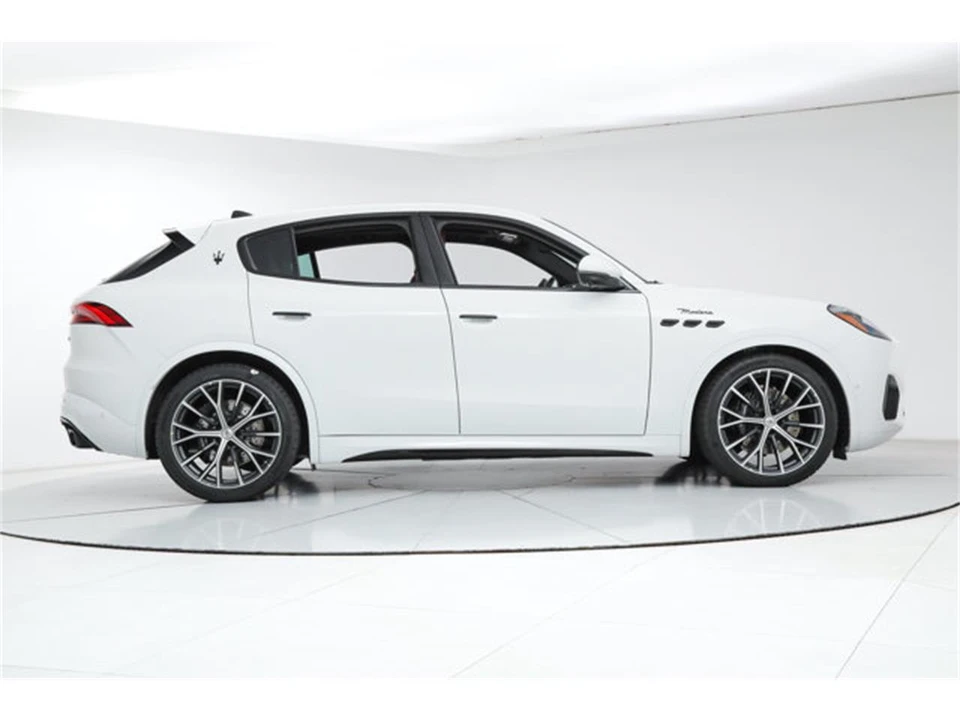 2026 Maserati Grecale - Image 6 of 20