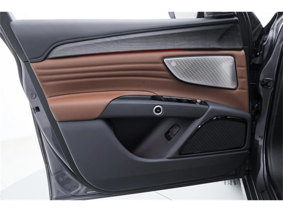 2026 Maserati Grecale - Image 14 of 22