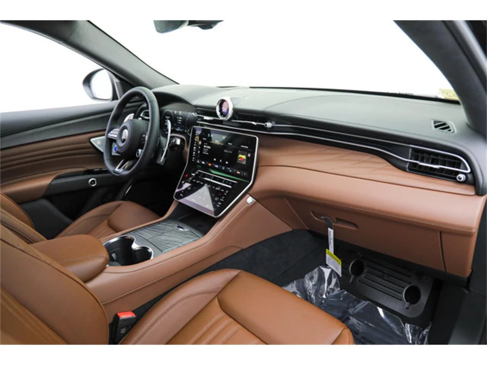 2026 Maserati Grecale - Image 10 of 22