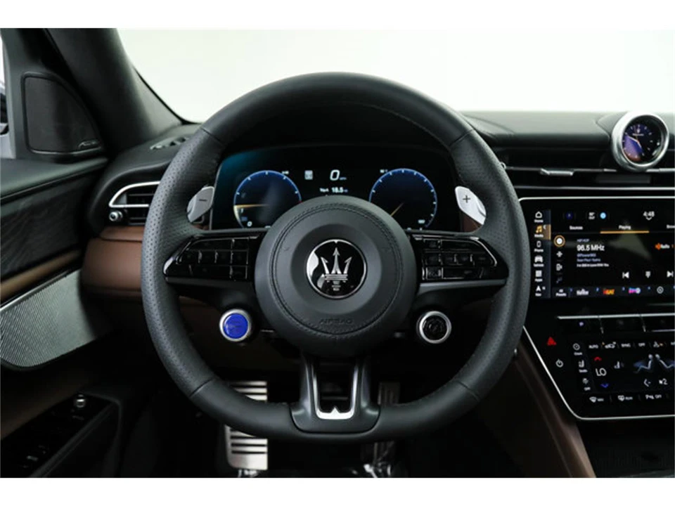 2026 Maserati Grecale - Image 16 of 22