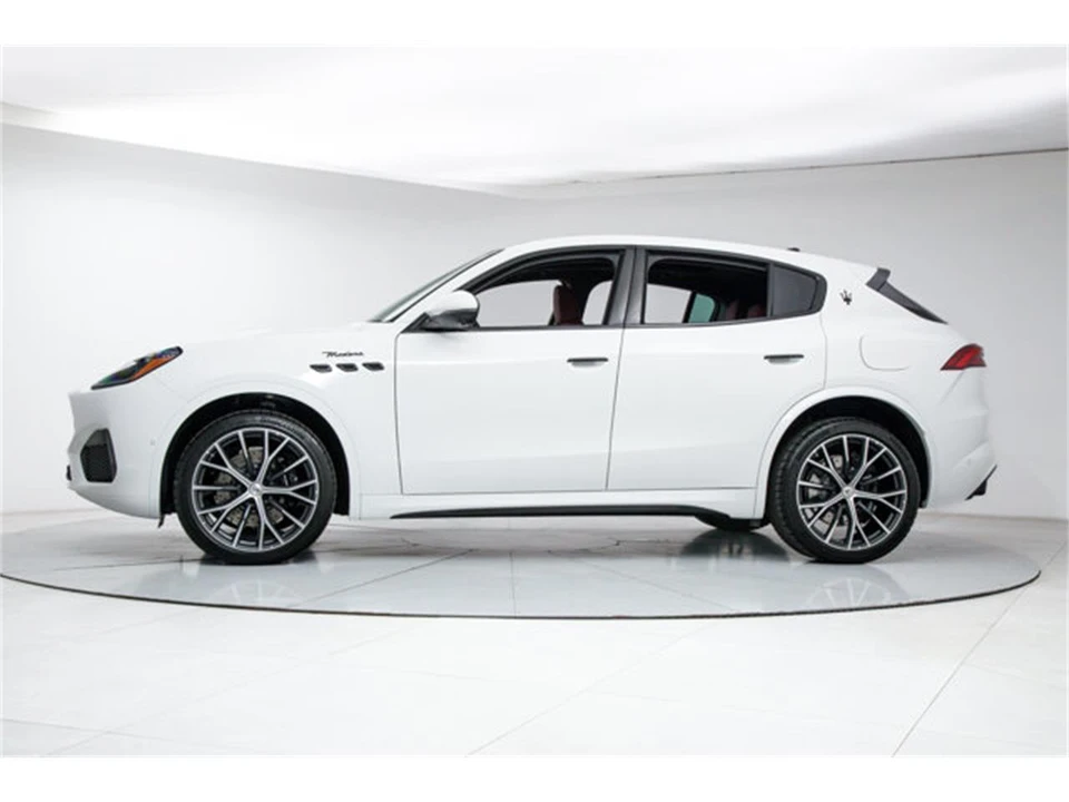 2026 Maserati Grecale - Image 2 of 21