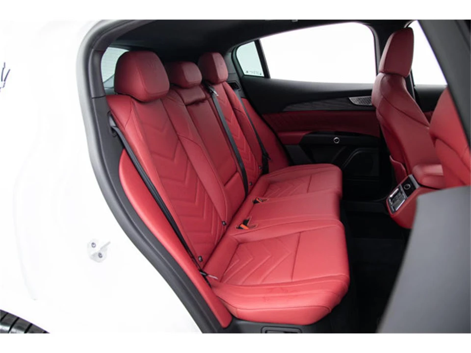 2026 Maserati Grecale - Image 15 of 21