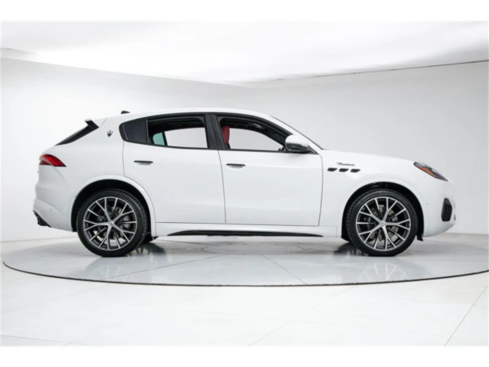 2026 Maserati Grecale - Image 6 of 21