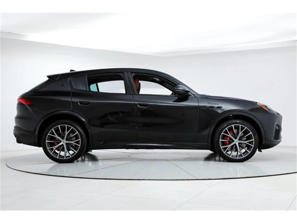 2026 Maserati Grecale - Image 6 of 22