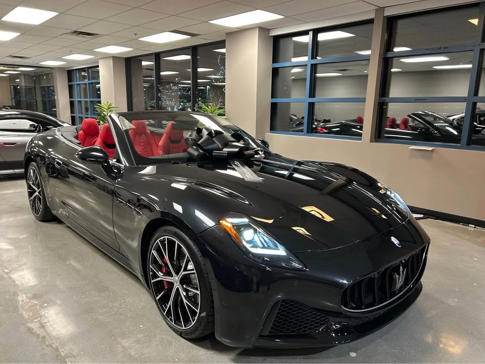 2026 Maserati GranCabrio - Image 4 of 17