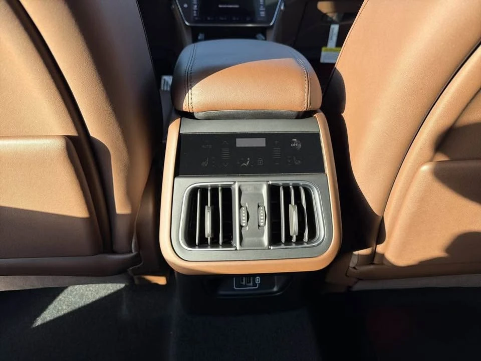 2026 Maserati Grecale - Image 18 of 20