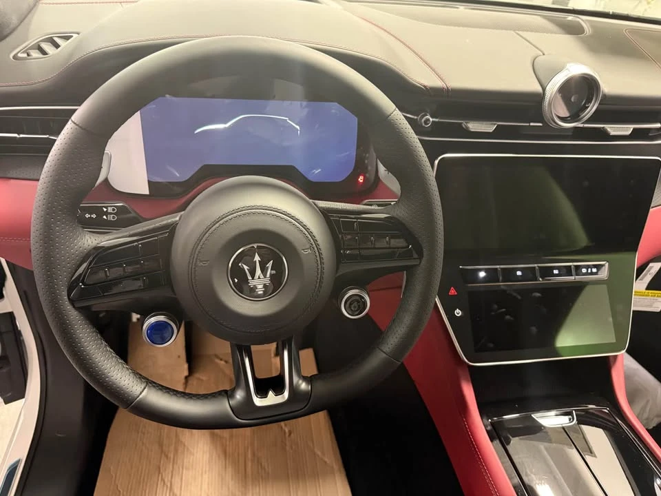 2026 Maserati Grecale - Image 3 of 7
