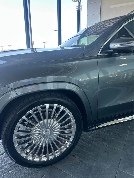 2026 Maybach - Image 3 of 10