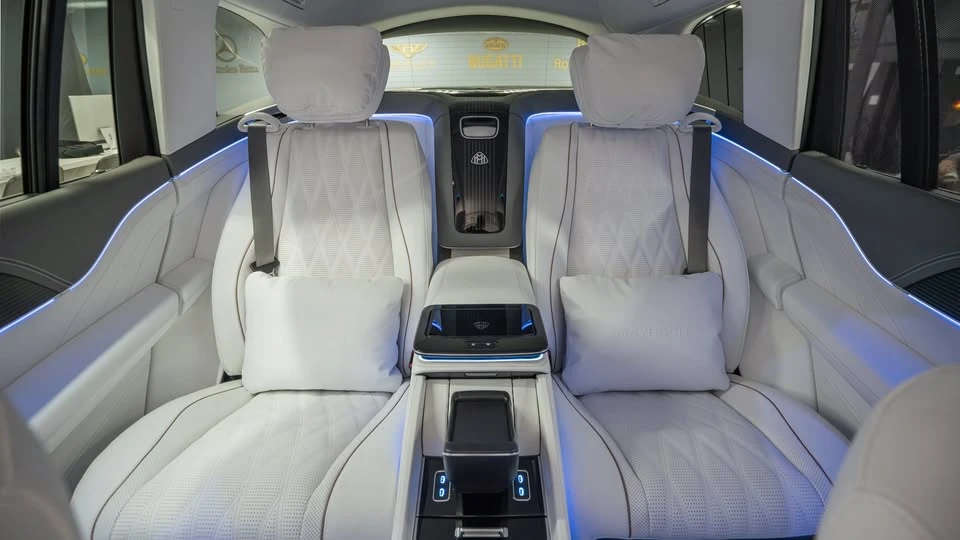 2026 Maybach - Image 3 of 7