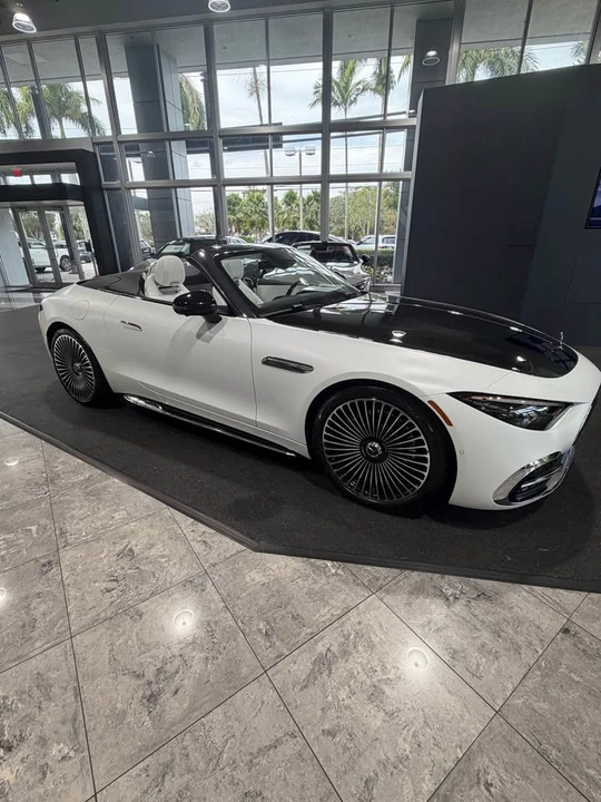 2026 Maybach - Image 2 of 8