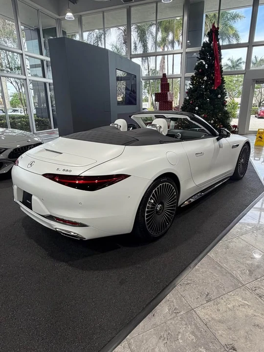 2026 Maybach - Image 3 of 8