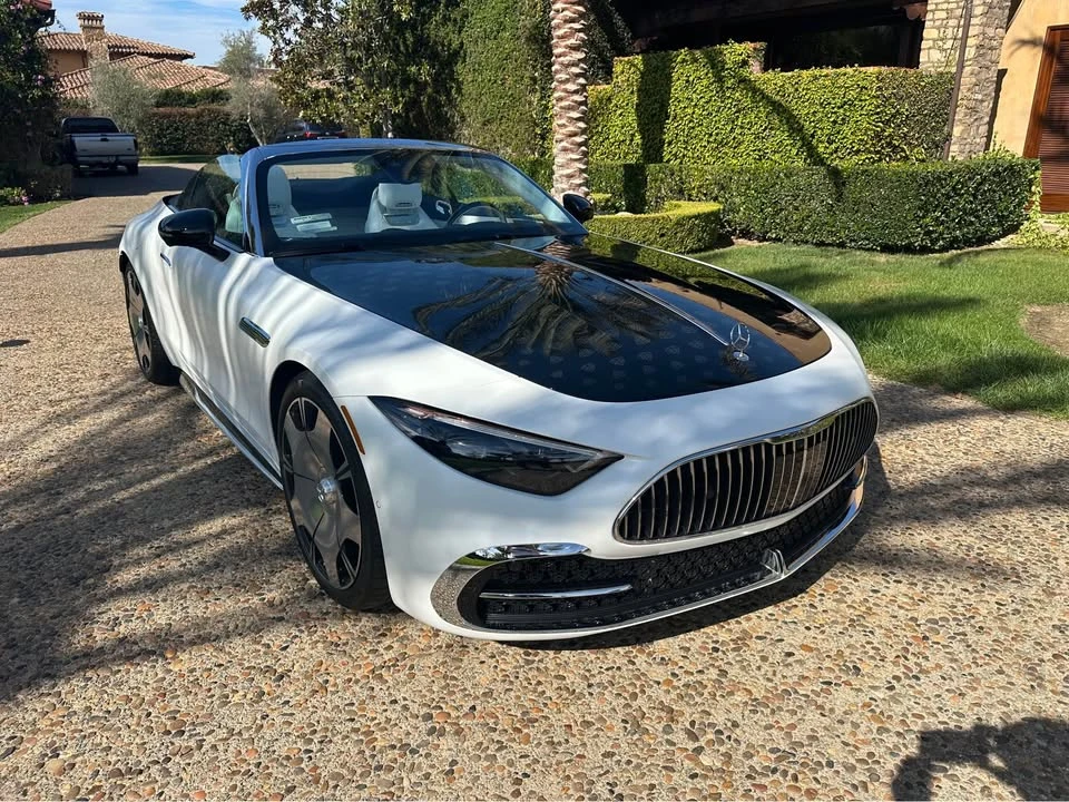 2026 Maybach - Image 2 of 20