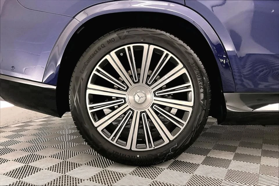 2026 Maybach - Image 9 of 15