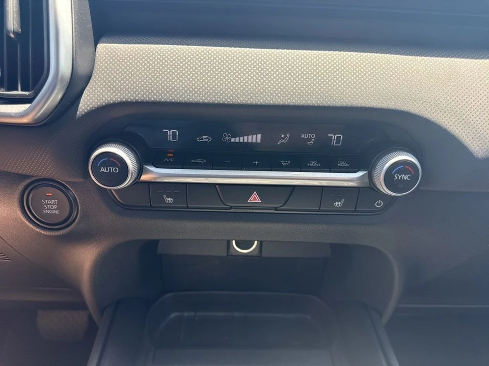 2026 Mazda CX-50 - Image 26 of 31