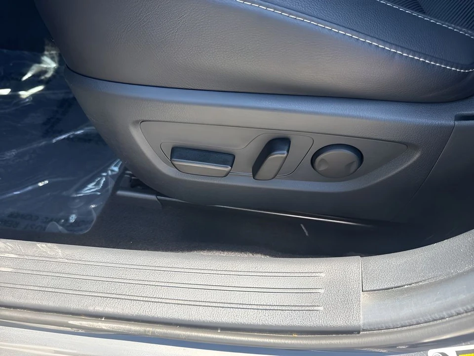 2026 Mazda CX-50 - Image 10 of 31