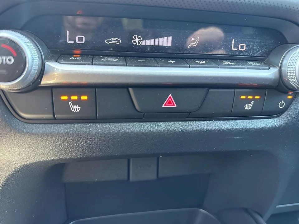 2026 Mazda CX-50 - Image 25 of 31