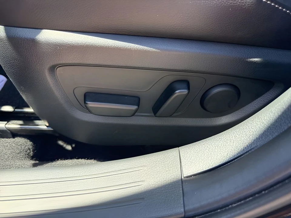 2026 Mazda CX-50 - Image 10 of 31