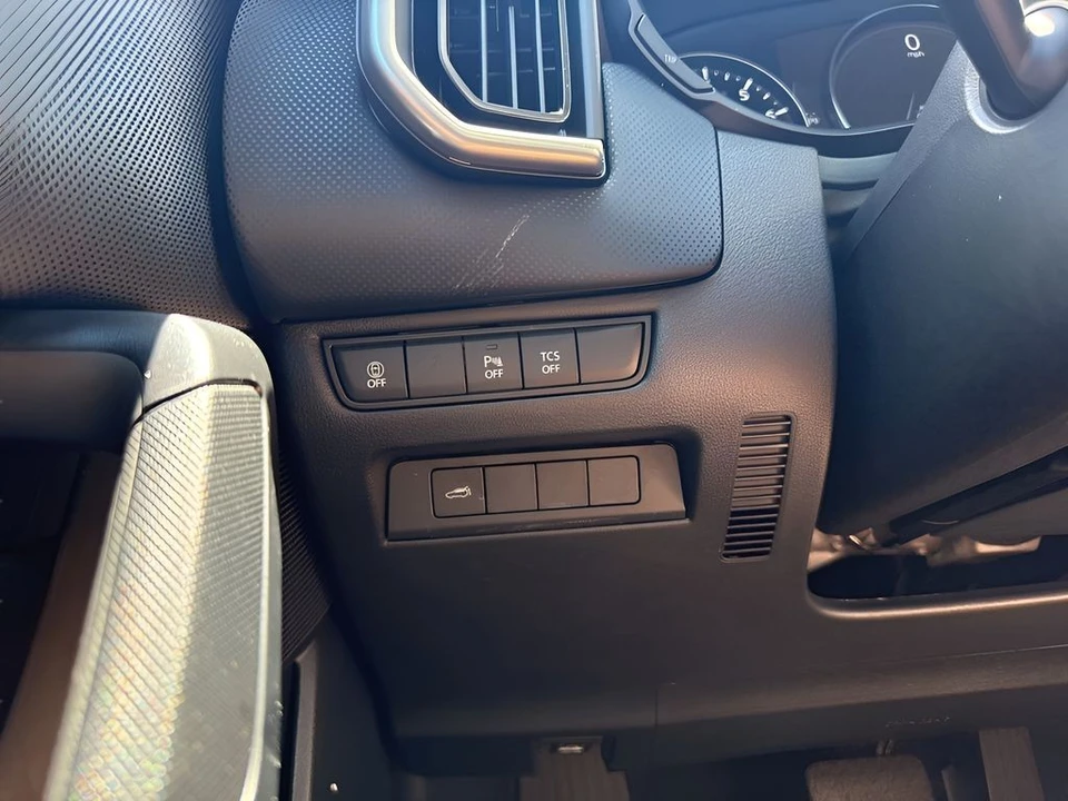 2026 Mazda CX-50 - Image 24 of 31