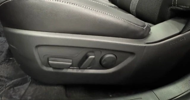 2026 Mazda CX-50 - Image 19 of 24