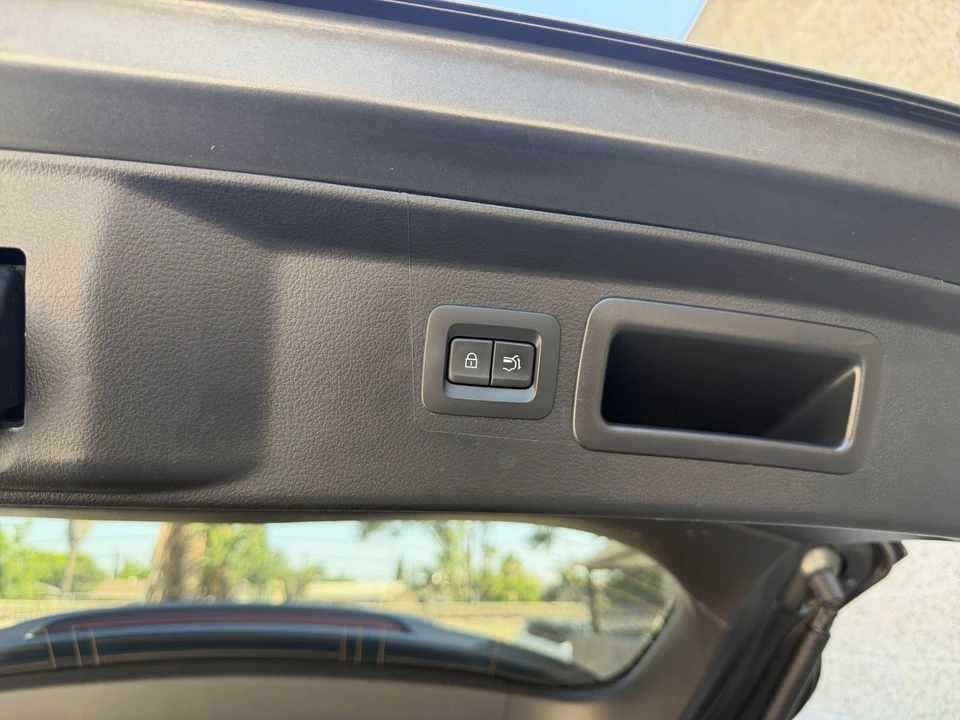 2026 Mazda CX-50 - Image 24 of 31