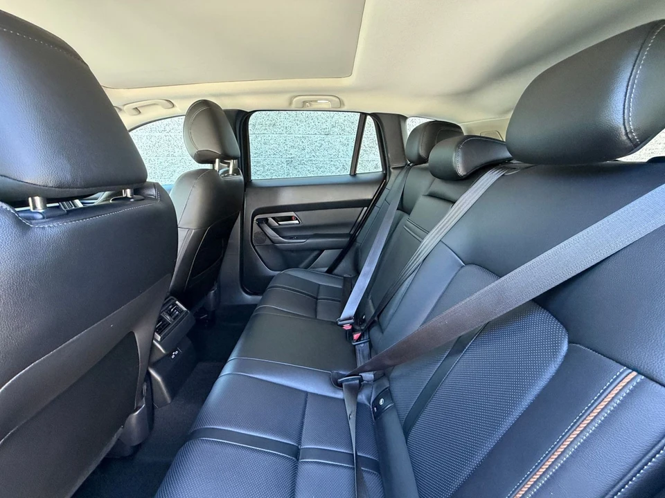 2026 Mazda CX-50 - Image 29 of 31