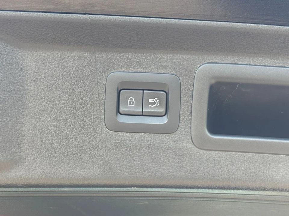 2026 Mazda CX-50 - Image 23 of 31