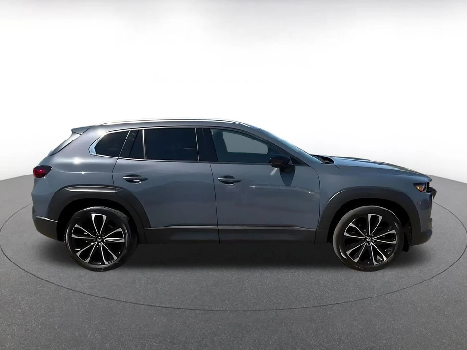 2026 Mazda CX-50 - Image 18 of 31