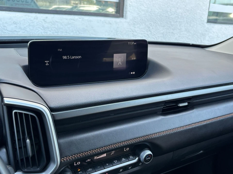 2026 Mazda CX-50 - Image 18 of 31