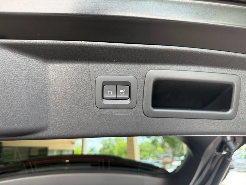 2026 Mazda CX-50 - Image 21 of 31
