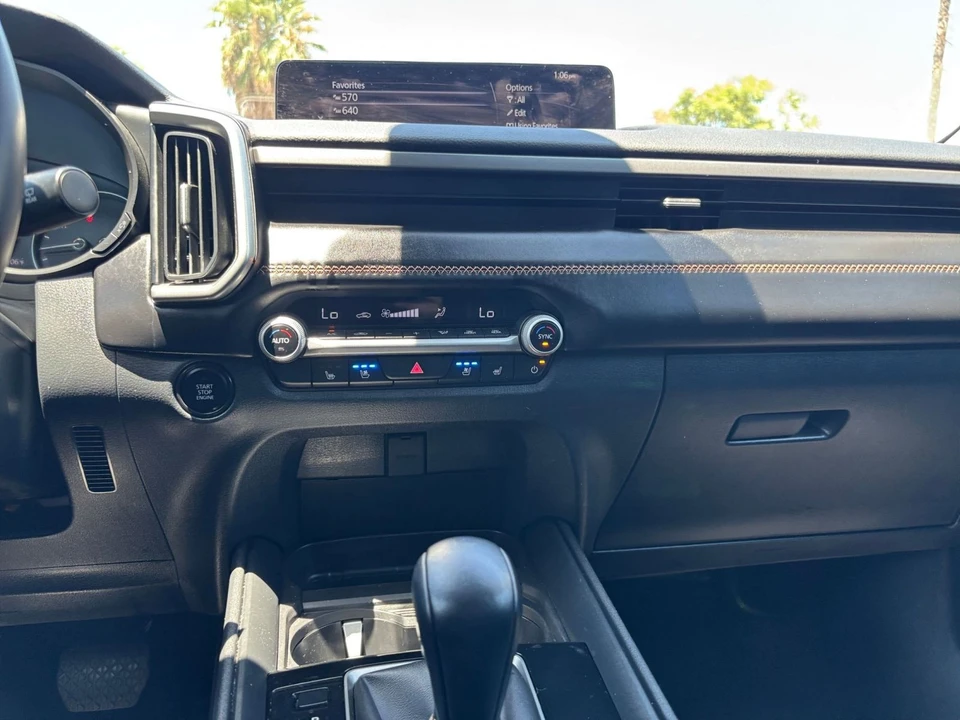2026 Mazda CX-50 - Image 18 of 31
