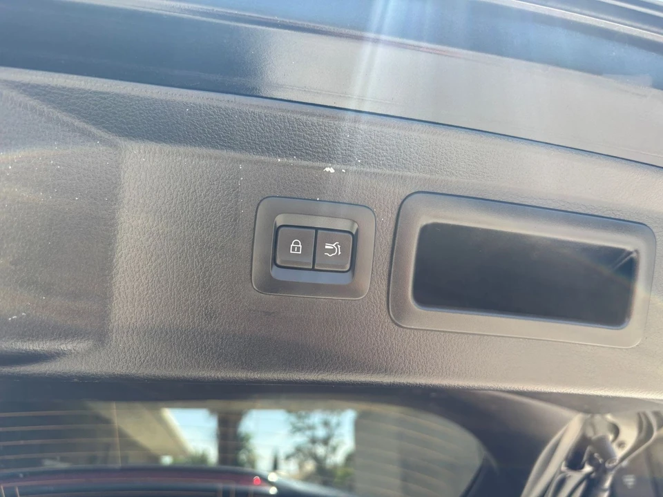 2026 Mazda CX-50 - Image 24 of 31