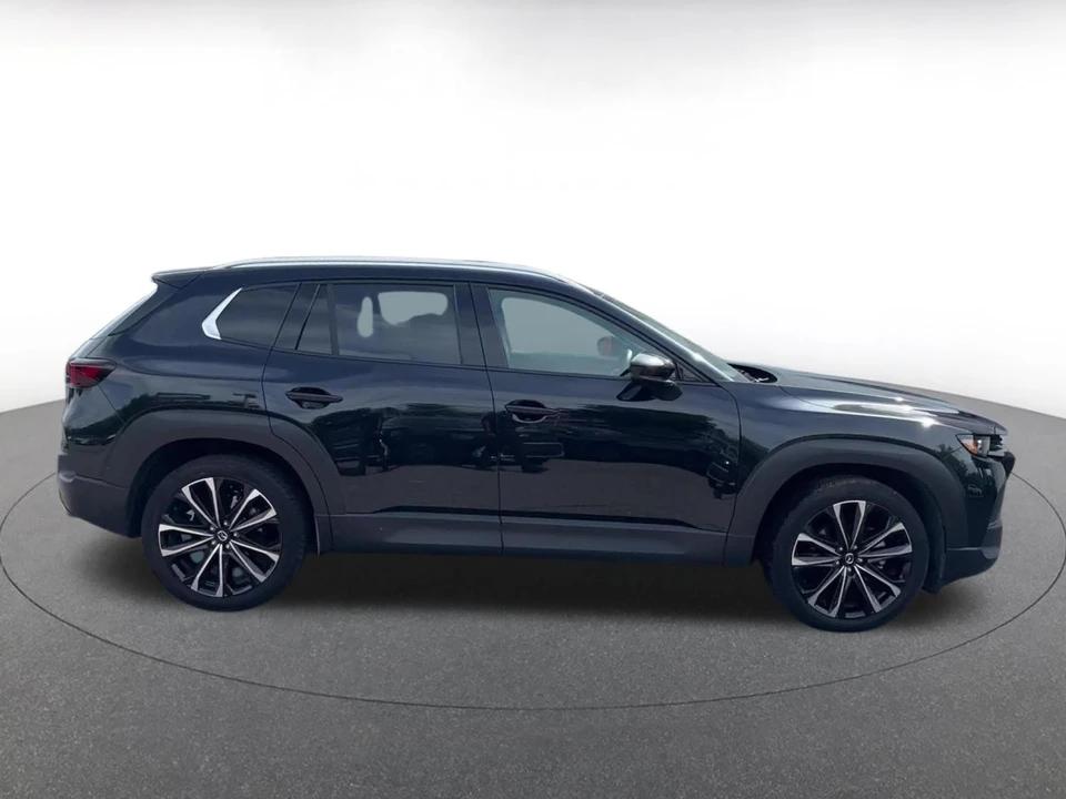 2026 Mazda CX-50 - Image 17 of 31