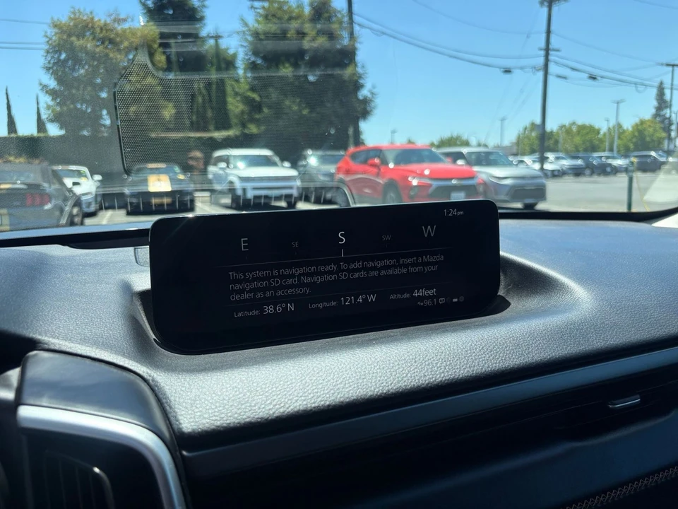 2026 Mazda CX-50 - Image 22 of 31
