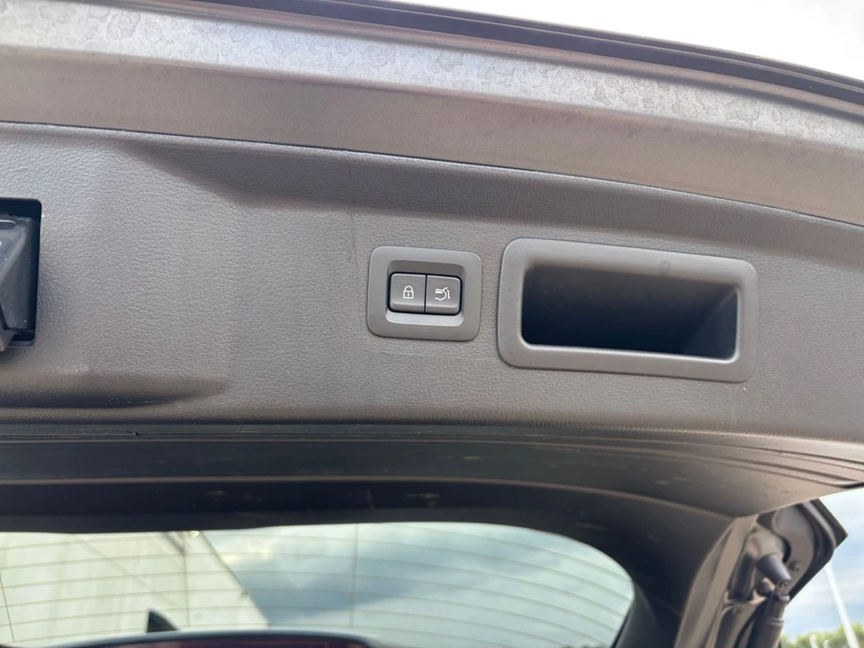 2026 Mazda CX-50 - Image 24 of 31