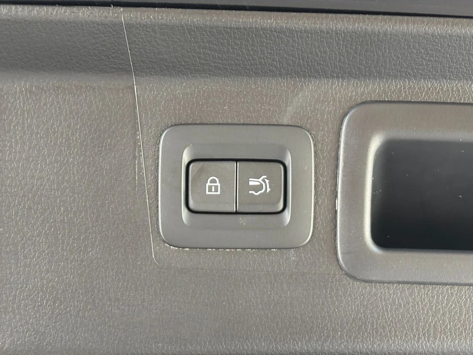 2026 Mazda CX-50 - Image 25 of 31